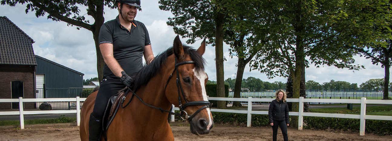 Paardrijden óf therapie met paarden